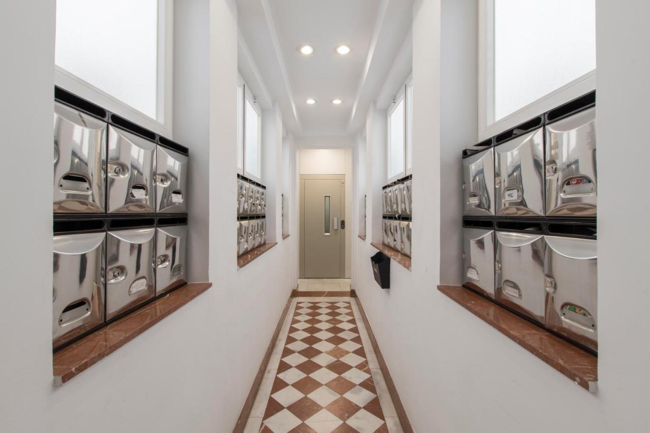 Fee4Me. Elegant Flat A Few Minutes From Atocha. Apartment Madrid Luaran gambar