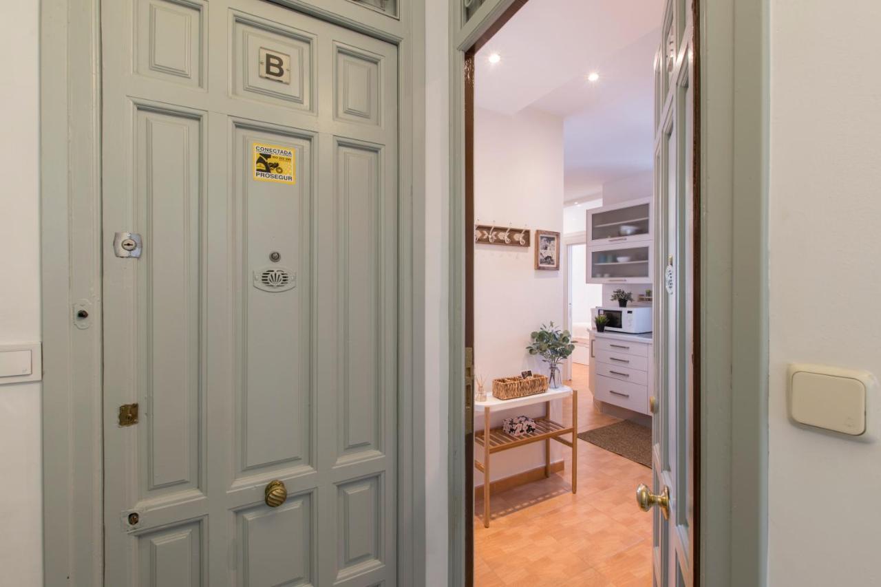Fee4Me. Elegant Flat A Few Minutes From Atocha. Apartment Madrid Luaran gambar