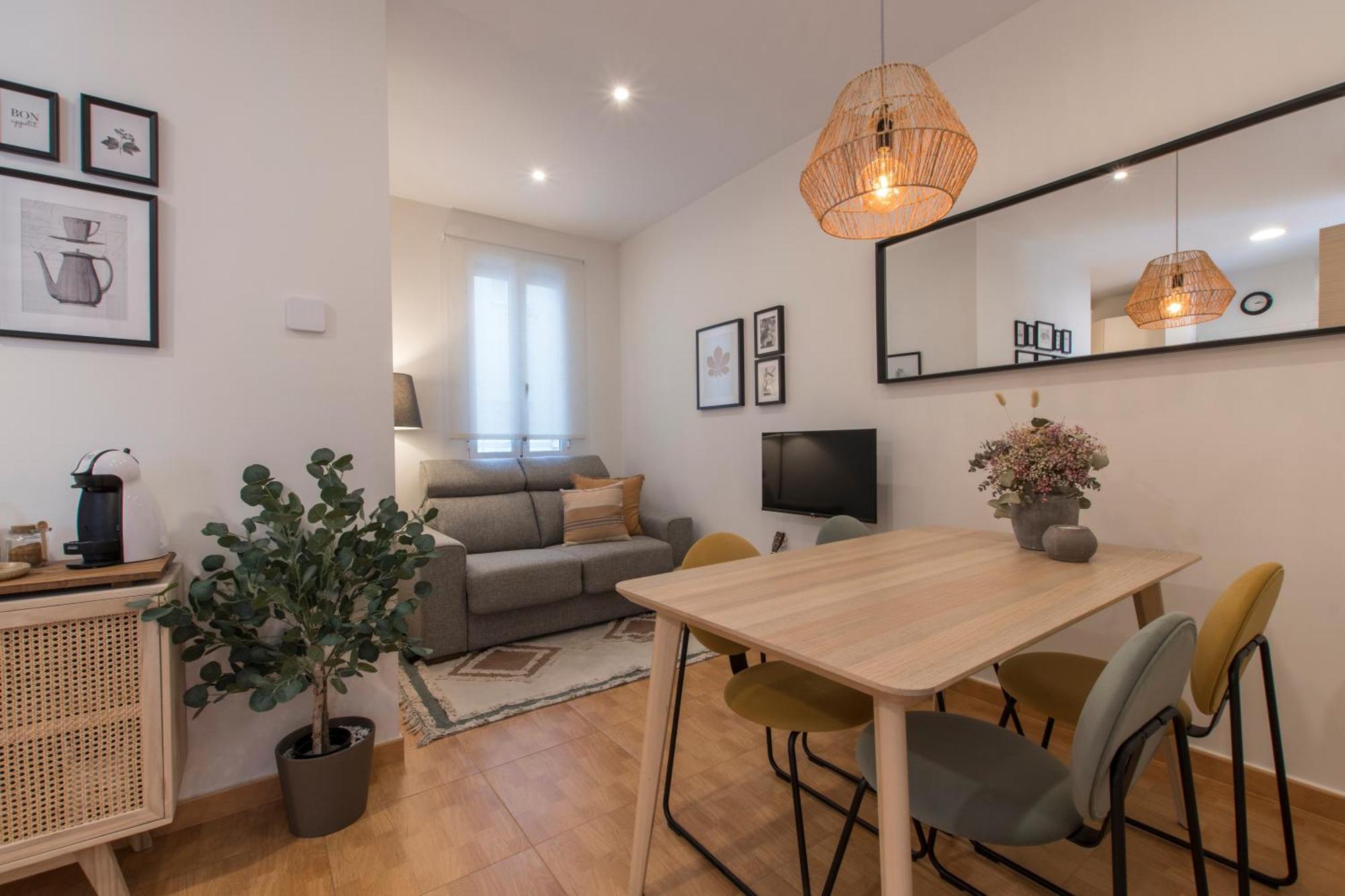 Fee4Me. Elegant Flat A Few Minutes From Atocha. Apartment Madrid Luaran gambar